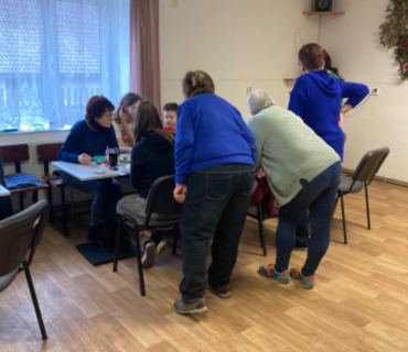 Posezení s jarním tvořením - technika tečkování v KD 8. 3. 2024