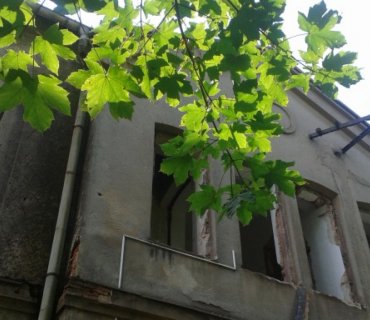 Demolice nádražní budovy čp. 35 na Horkách u Staré Paky 2019