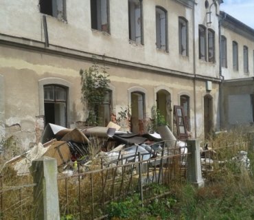Demolice nádražní budovy čp. 35 na Horkách u Staré Paky 2019
